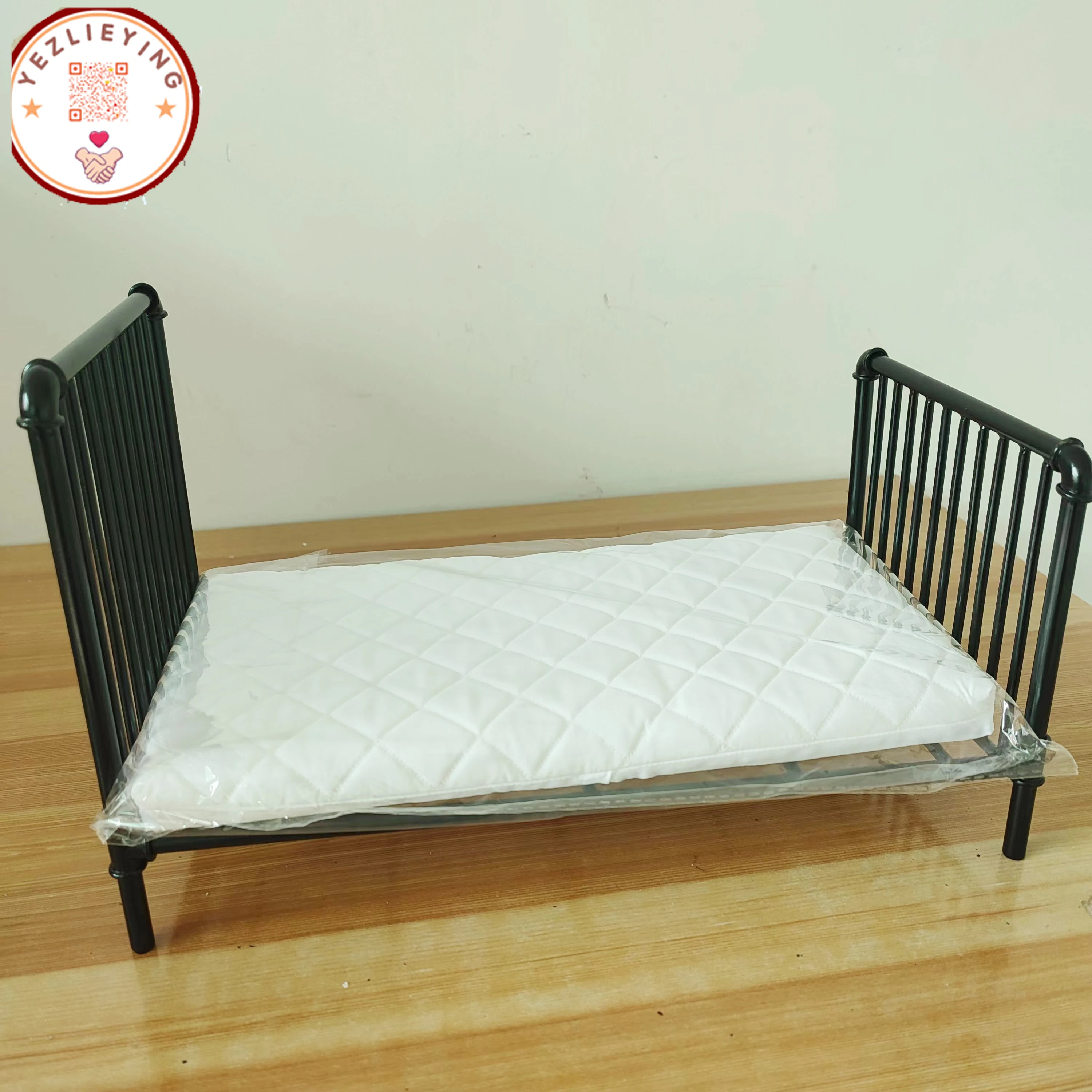 In Store 1/6 Scale Scene Accessories FEELWOTOYS FW005 SINGLE Metal Bed+WHITE Mattress Set For 12in Action Figure