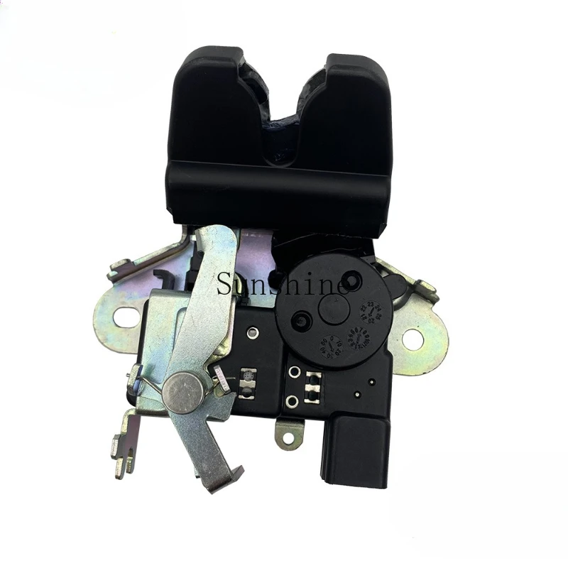 

Suitable for trunk lock block door lock mechanism 81230-S4000