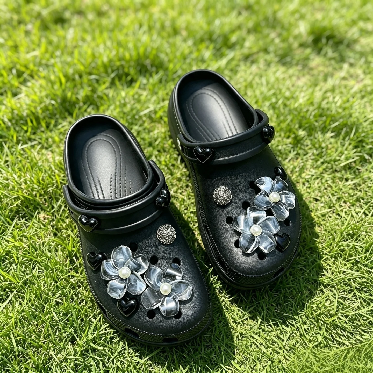 PVC Ink‑Wash Flower & Black Heart Shoe Charms DIY Accessories for Hole Clog Sandals Gift for Teen Girls Women Home Party Decor