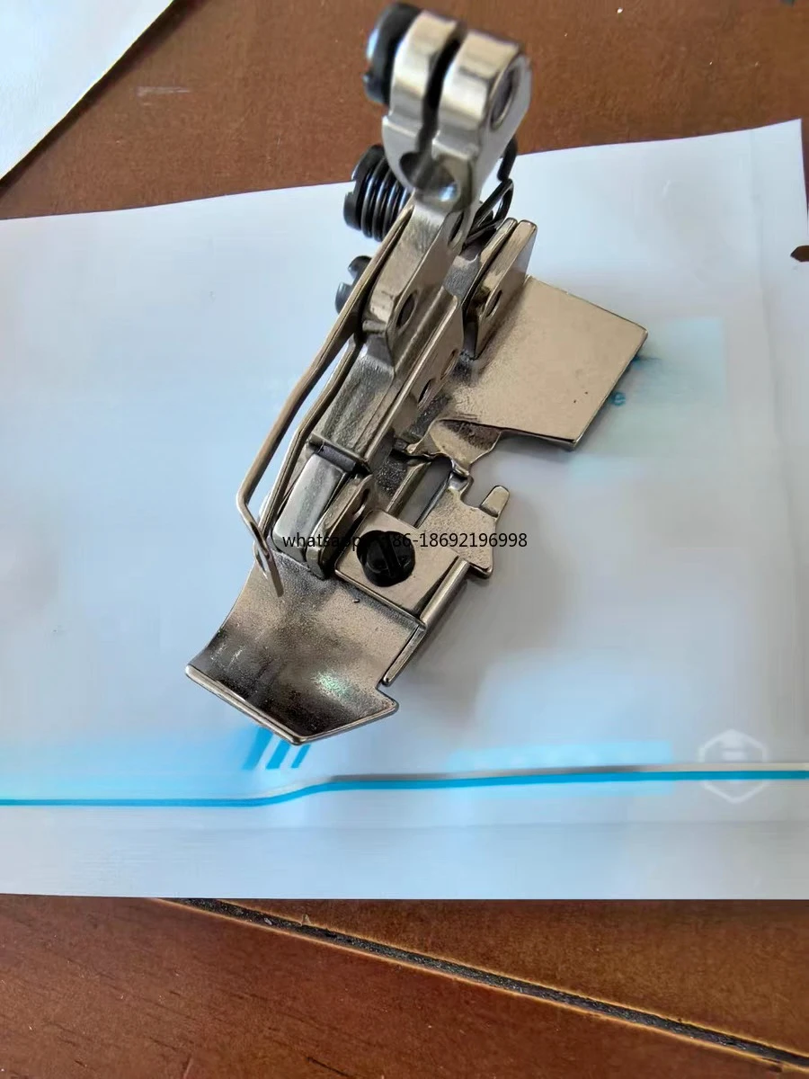 Installed Five-wire Thick Material Presser Foot (0.5 Needle Distance), Suitable for C4/C5/over-infarct King, 800, Etc