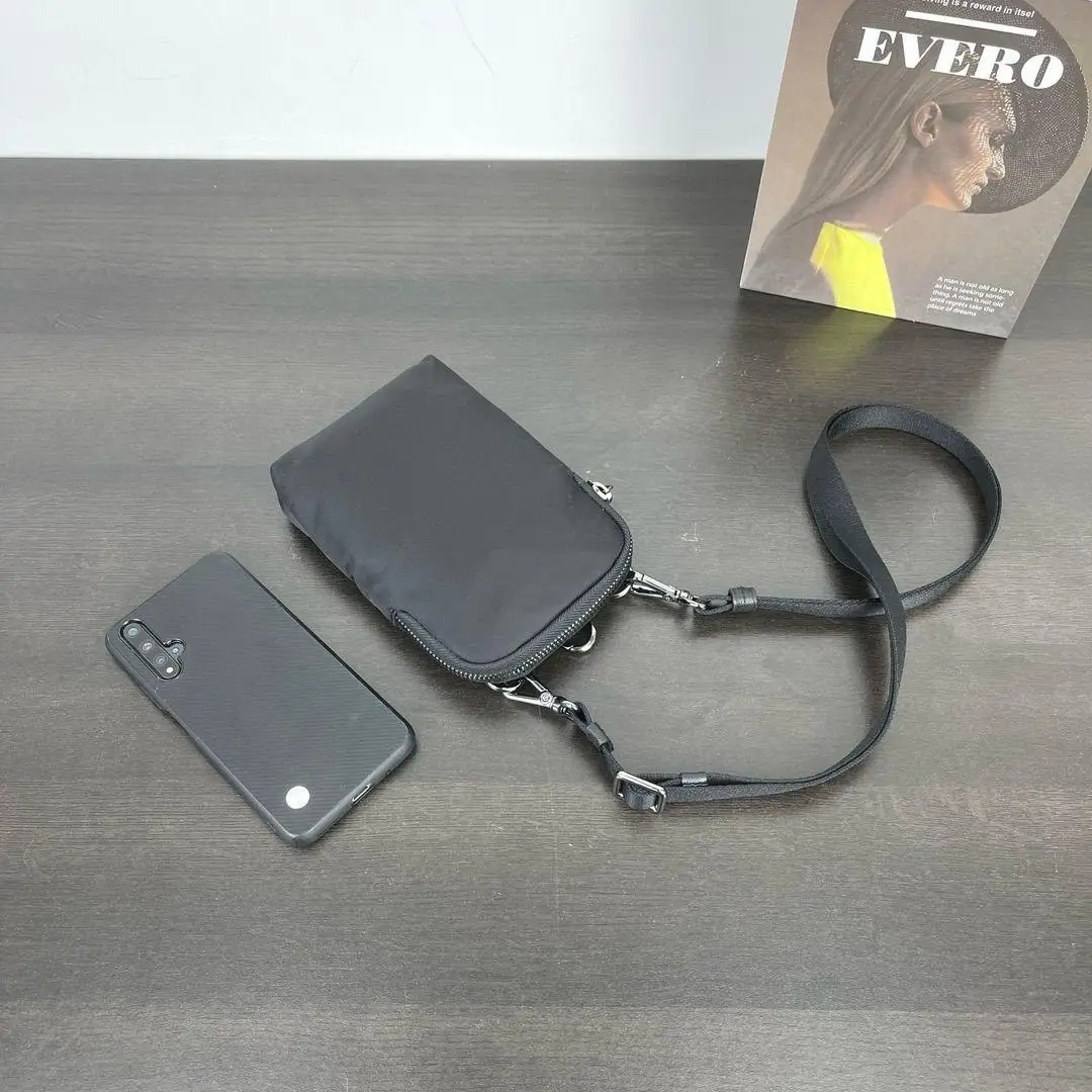 

Modern Men's Crossbody Bag - Lightweight Nylon Adjustable Shoulder Sling, Multi-Functional for Daily Carry 196631