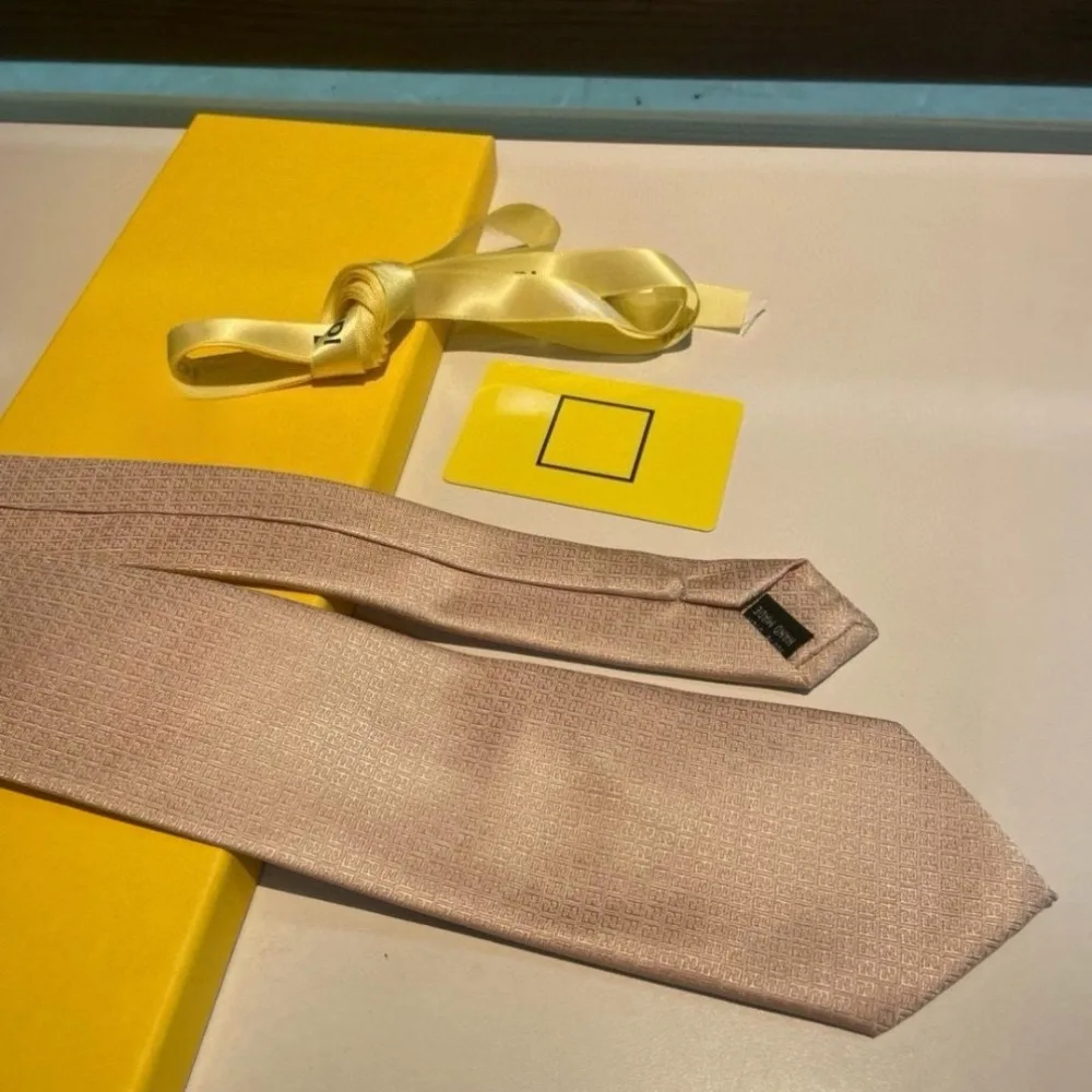 ハイエンドメンズシルクネクタイビジネスメンズプロフェッショナルフォーマルシャツネクタイ桑シルクエレガントなネクタイ高品質高級ギフト