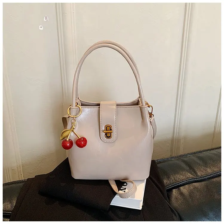 

Luxury Minimalist Chic Diaper Bag Trendy Crossbody Handbag For Women Elegant Solid Color Messenger Bag Simple Unique