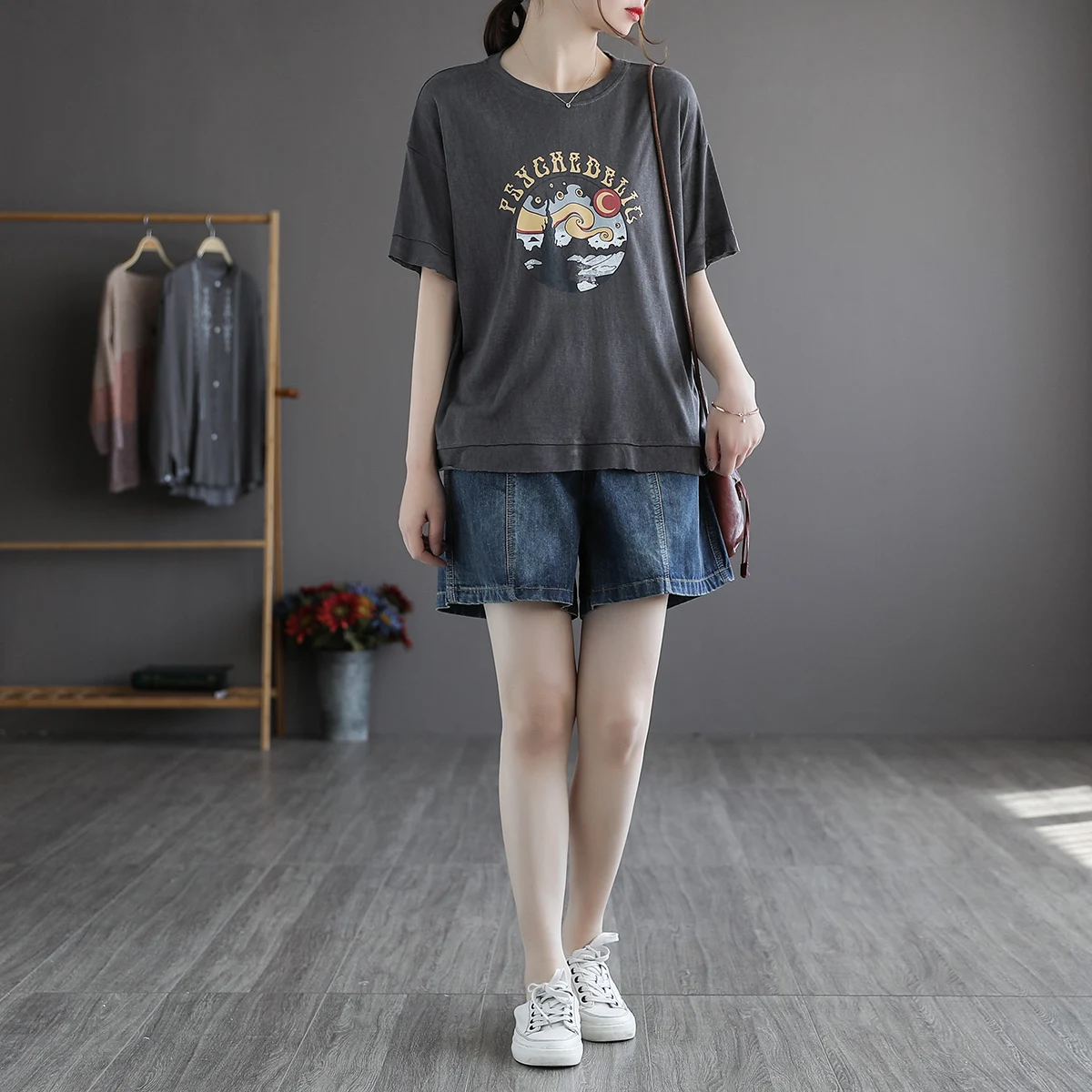 กางเกงยีนส์เดนิมผ้าฝ้ายทรงหลวมสไตล์วินเทจสำหรับผู้หญิง รุ่นใหม่ประจำฤดูร้อน ทรงขาบานเอวสูง