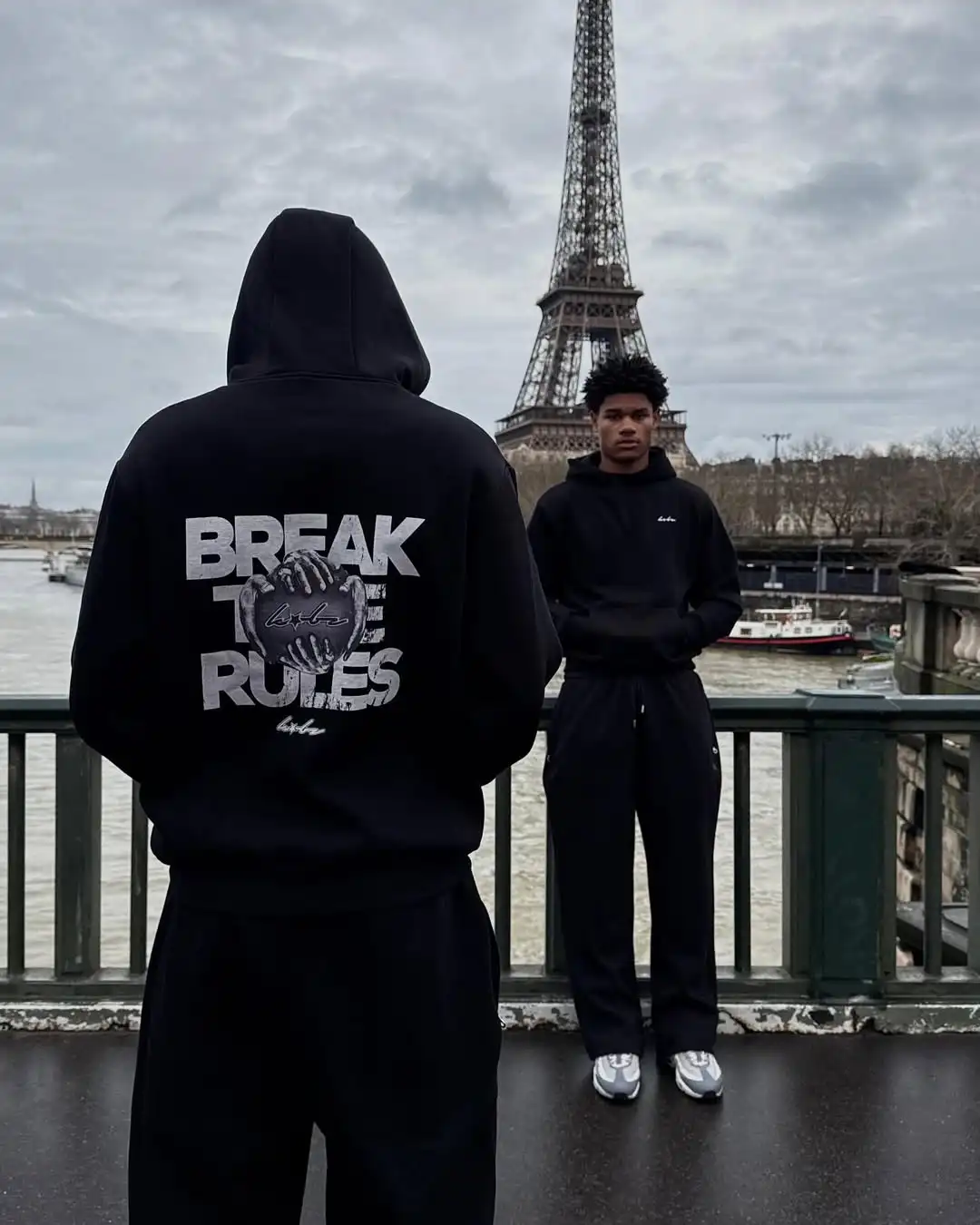 

Y2K Streetwear Black Mini Logo Track Set Trendy Brand Oversized Minimalist Design Oversized Hooded Zip-Up Sweatshirt Men's Set