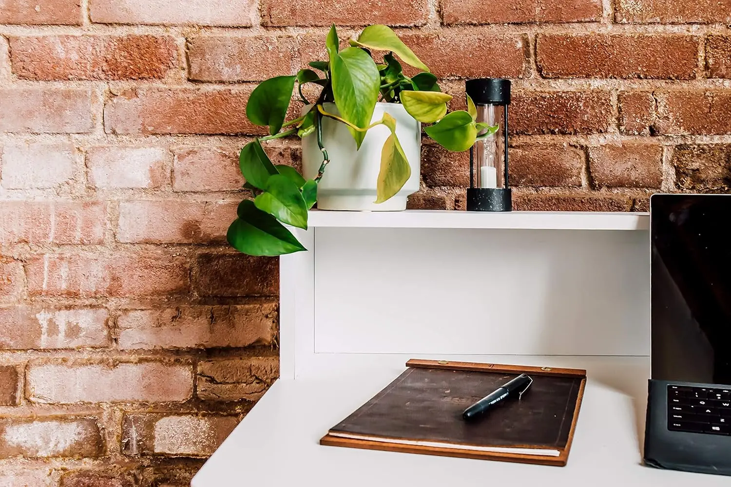 Lennox Hutch Computer Desk White Finish Organize your Workspace Efficiently with this Stylish Home Office Desk