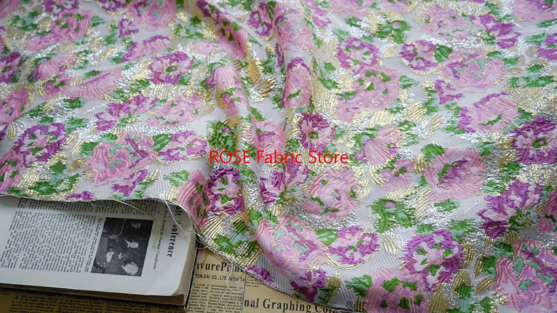 1 metro retrò seta dorata fiori grandi tessuto tinto in filo classico jacquard da donna elegante abito rigido che realizza tessuto 50 cm x 150 cm
