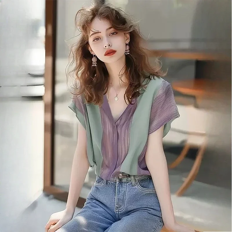 เสื้อวินเทจของผู้หญิงเสื้อเกาหลีแฟชั่นคอวีหลวมฤดูใบไม้ผลิ/ฤดูร้อนเสื้อผ้าเย็บปะติดปะต่อกันแขนสั้นผู้หญิงท็อปส์