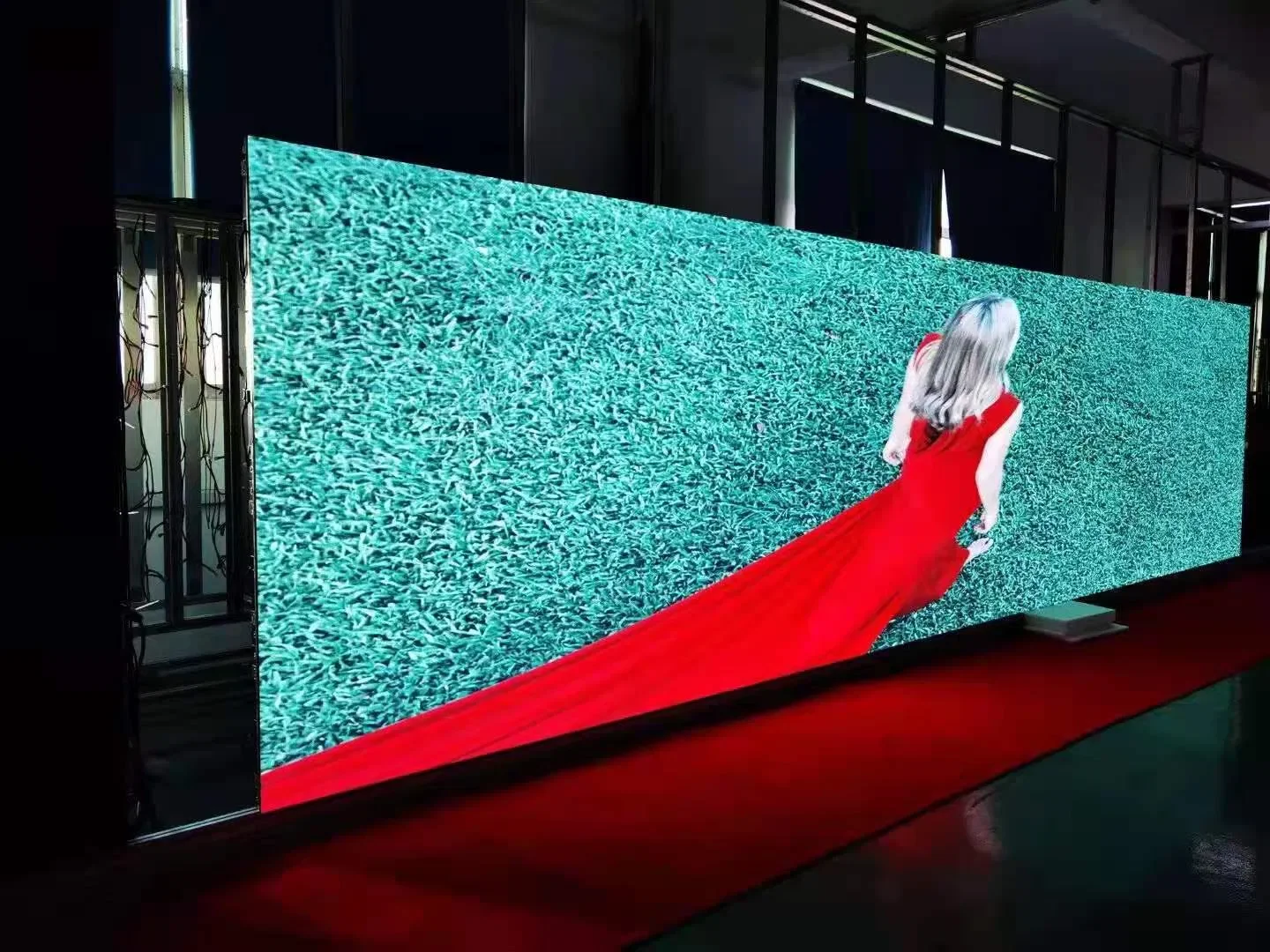 P4.81 Fixed Install Outdoor LED Video Wall Waterproof High Bright Commercial Display Wall