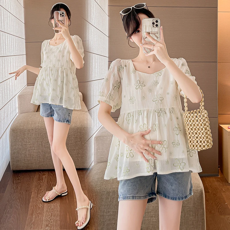 2024 Summer Sweet Pregnant Woman's Top Puff Sleeve Fashion Floral Embroidery Square Collar Maternity Lace Shirts Loose Blouses