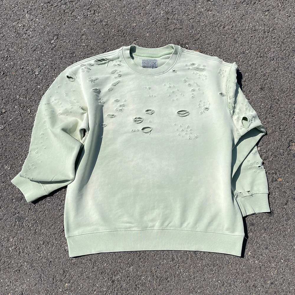 sweat-a-capuche-et-t-shirt-de-couple-faits-main-epais-avec-finition-usee-pour-une-sensation-haut-de-gamme-vetements-d'exterieur-collection-automne-tendance