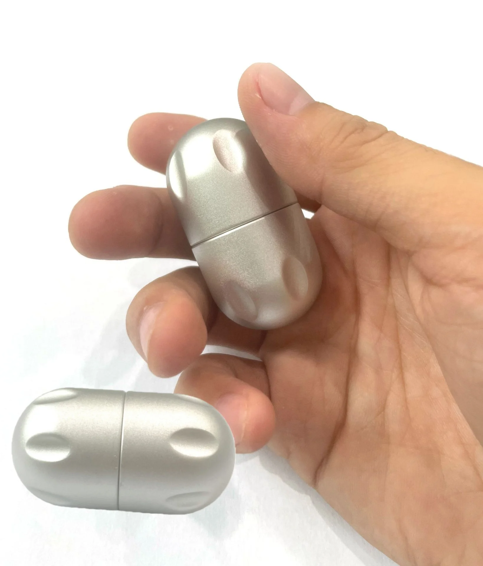 Metalowe zabawki do rąk Kapsułki Spinner EDC Zabawki dla dorosłych i dzieci Zabawki dla osób z autyzmem ADHD Spinner do rąk Redukcja stresu i lęku Prezent urodzinowy