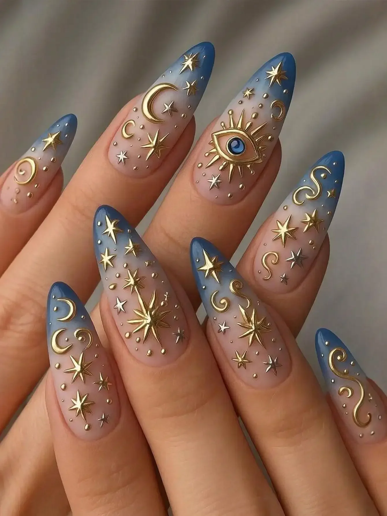 

24pcs 3D Moon & Star Almond Shaped Short Nail Tips, Includes Nail File & Gel, Suitable For Women & Girls For Festivals, Parties, Events - Blue Eyes Bohemian Nails Nail Supplies