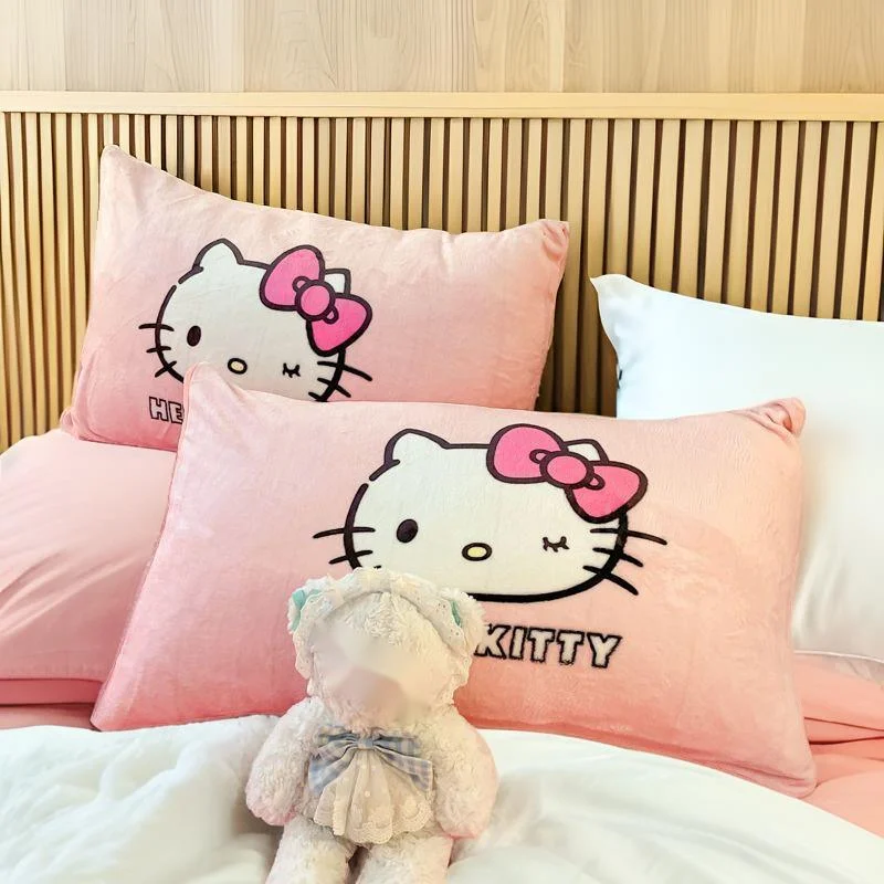 

1pc Sanrio Hello Kitty Fleece Pillowcase Cartoon Cute Kuromi Warm Plush Pillow Case Home Bedroom School Dormitory Decoration