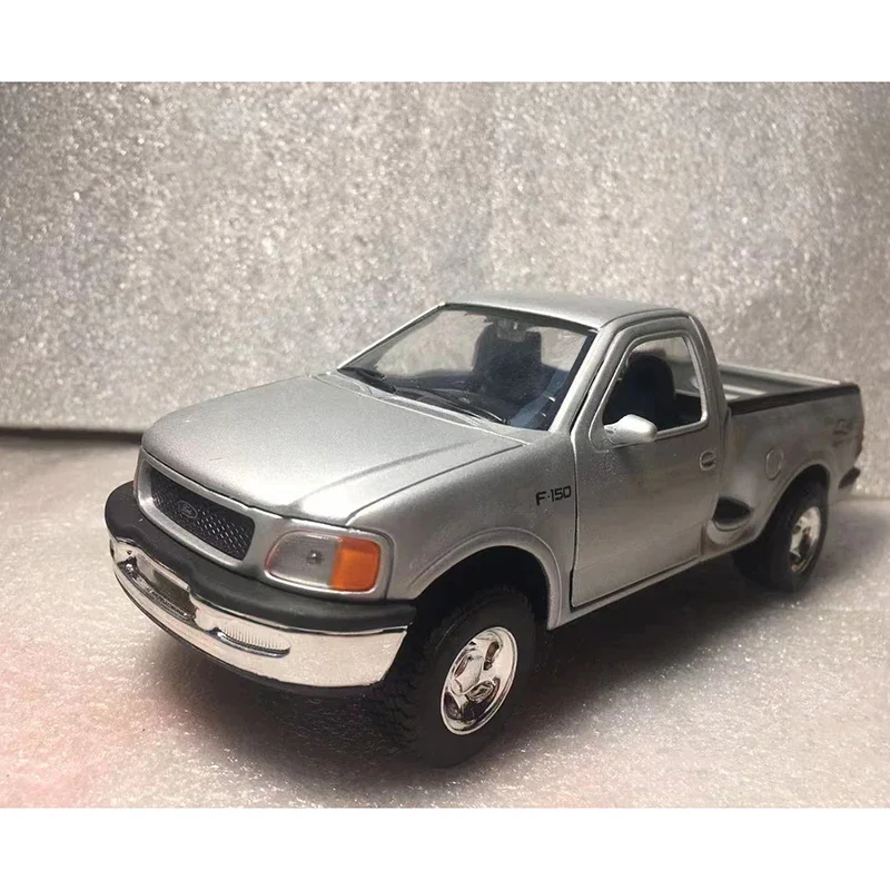 WELLY Flawed Alloy Car Model 1998 Ford F-150 Pickup Metal Toy