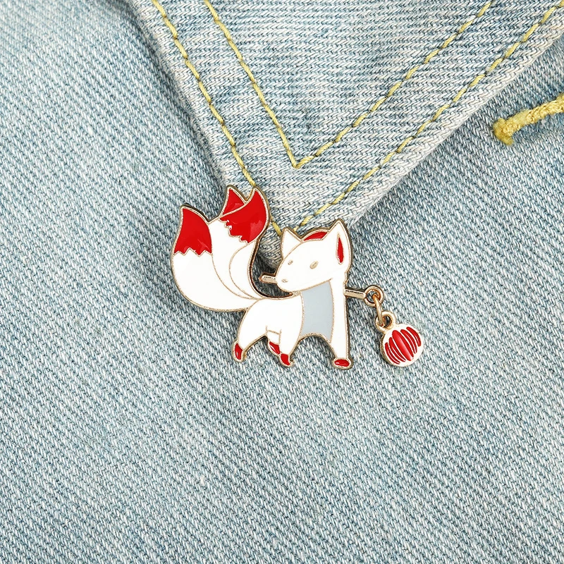 Women's Anti-light Buckle Cute Fox Pin Lantern Badge Little Fox Pin Ins Tide Personality High-end