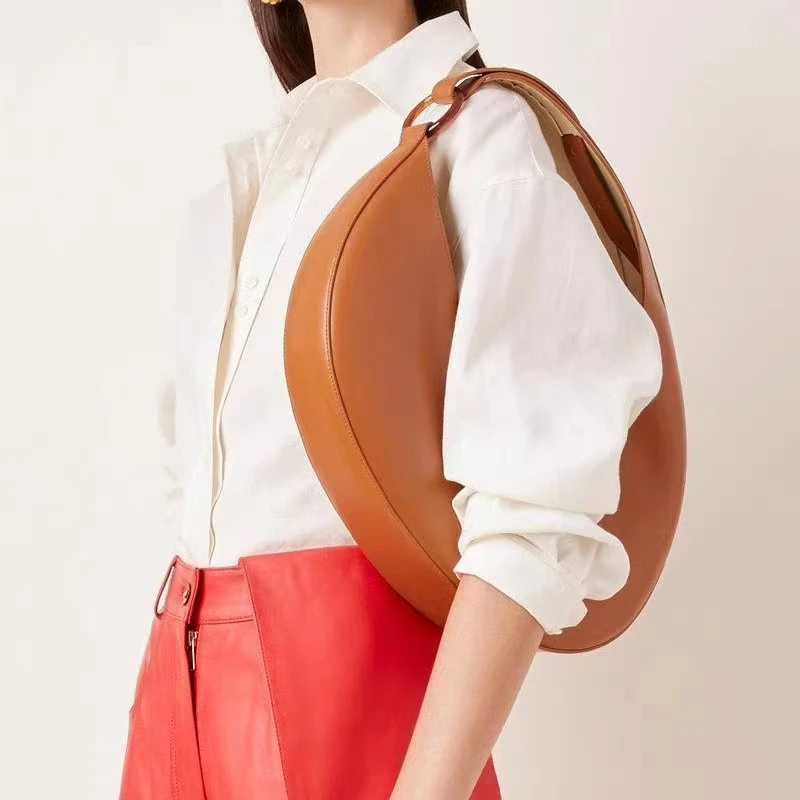 2024 new high-end texture niche design irregular crescent-shaped shoulder portable armpit bag personalized versatile oval bag