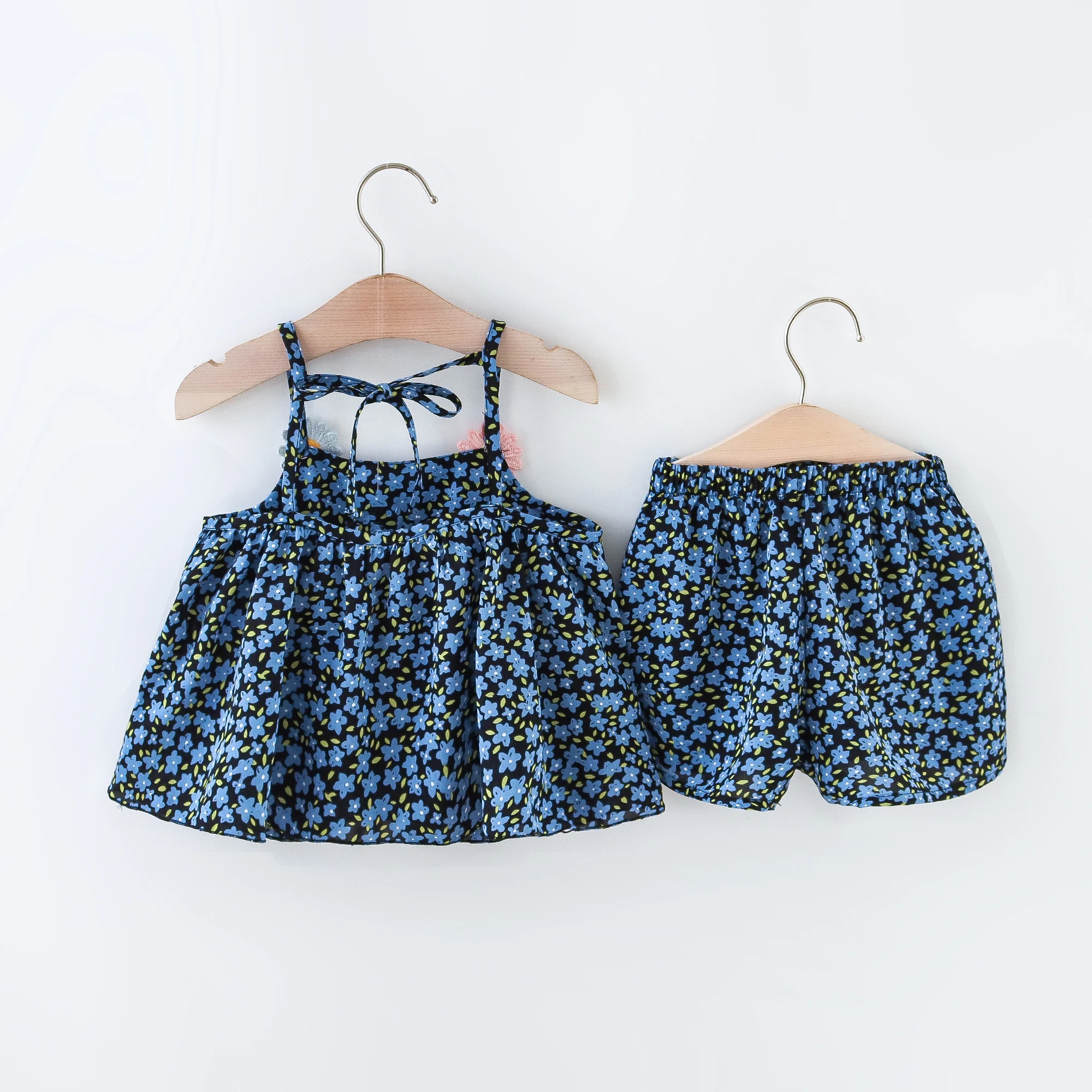 Summer 2-piece/set girl\'s suspender set baby girl full of small chrysanthemum print suspender shorts set