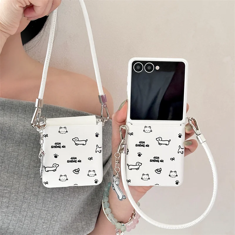

Cartoon Dog Hand Strap Leather Phone Case For Samsung Galaxy Z Flip 7 FE 6 5 4 3 Shockproof Cover
