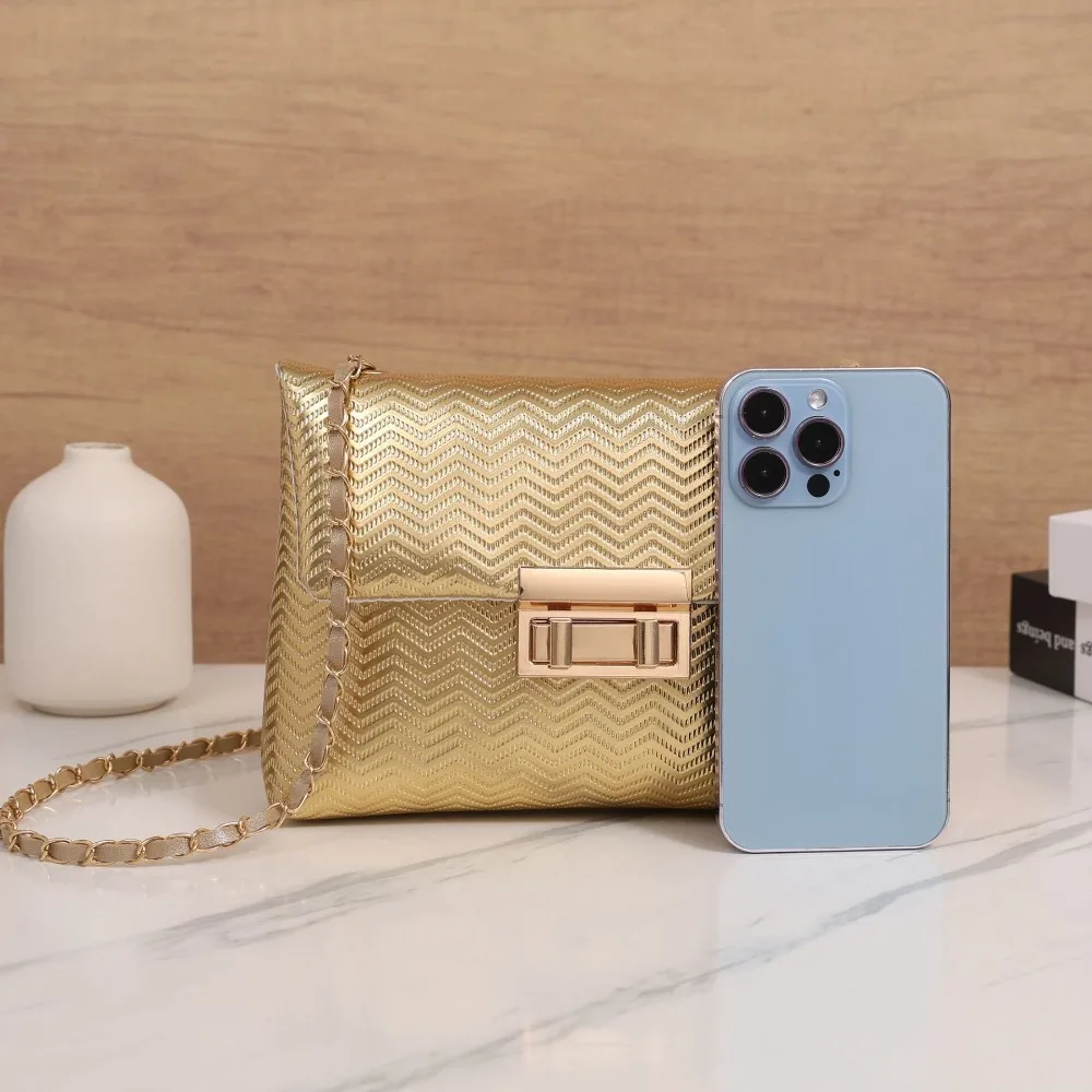 

Fashion Luxury Women's Crossbody Bag Gold Strap Chain Shoulder Bag Magnetic Closure Imitation Leather Handbag
