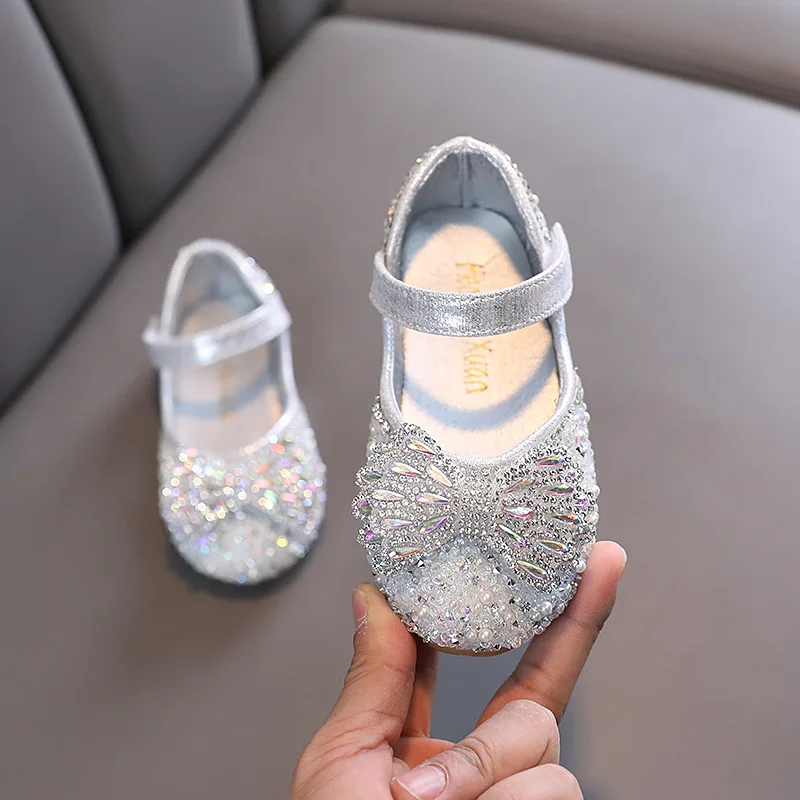 AINYFU Kids Rhinestone Leather Shoes Girls Fashion Glitter Princess Dance Shoes Children\'s Pearl Bow Non-Slip Rhinestone Shoes