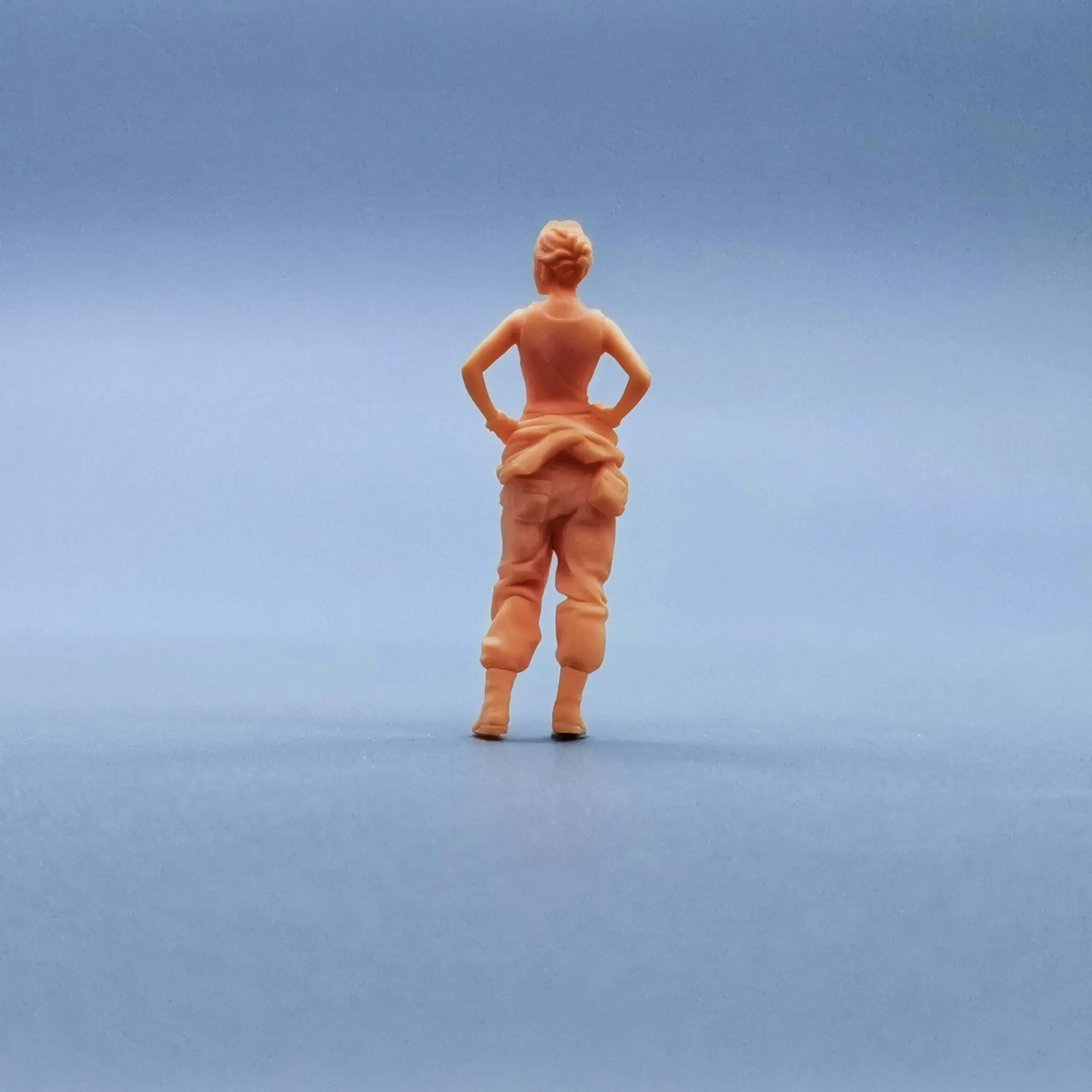 1/64 Figuren Maßstab Modell Harz Kleidung Gebunden Taille Mädchen Ungefärbte Miniaturen Diorama Handbemalt W135