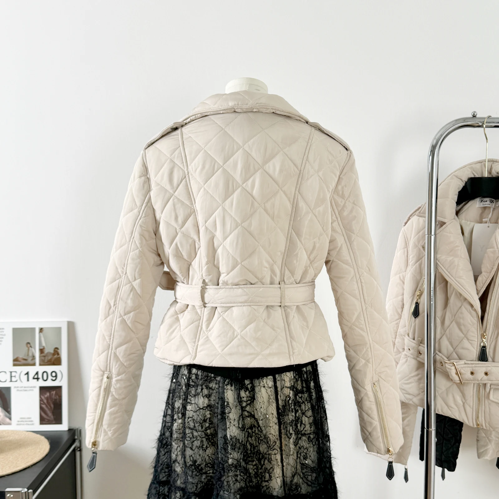 Women's Elegant Diamond Pattern Long Sleeve Short Cotton Padded Jacket Lady Winter Short Warm Quilted Outwear With Belt