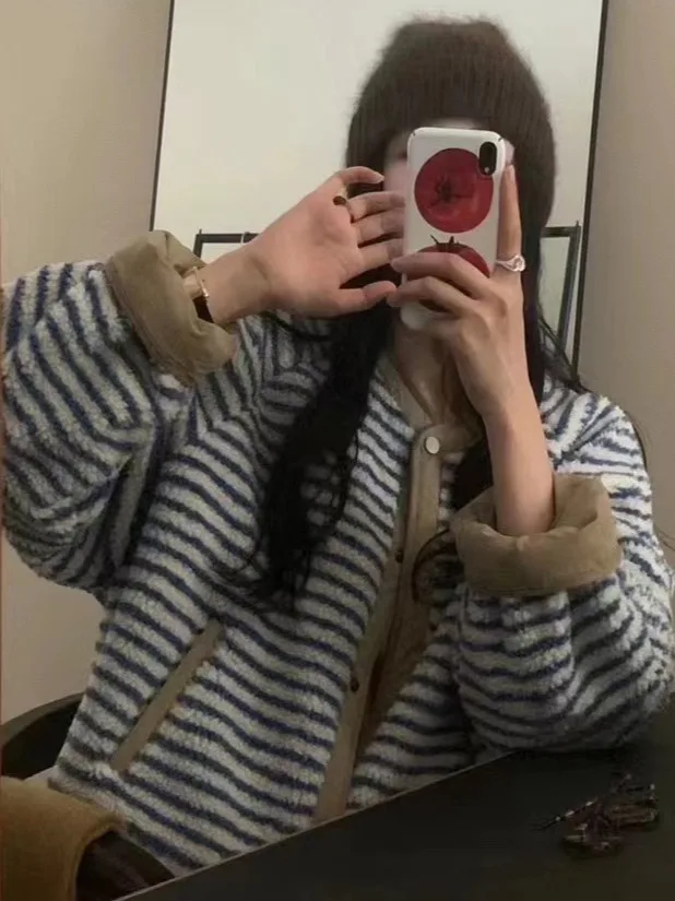 เสื้อโค้ทขนแกะเทียมลายทางทรงหลวมแบบเรโทร กระดุมเดี่ยว ผ้าโพลีเอสเตอร์ สไตล์เกาหลี ให้ความอบอุ่นสำหรับผู้หญิง