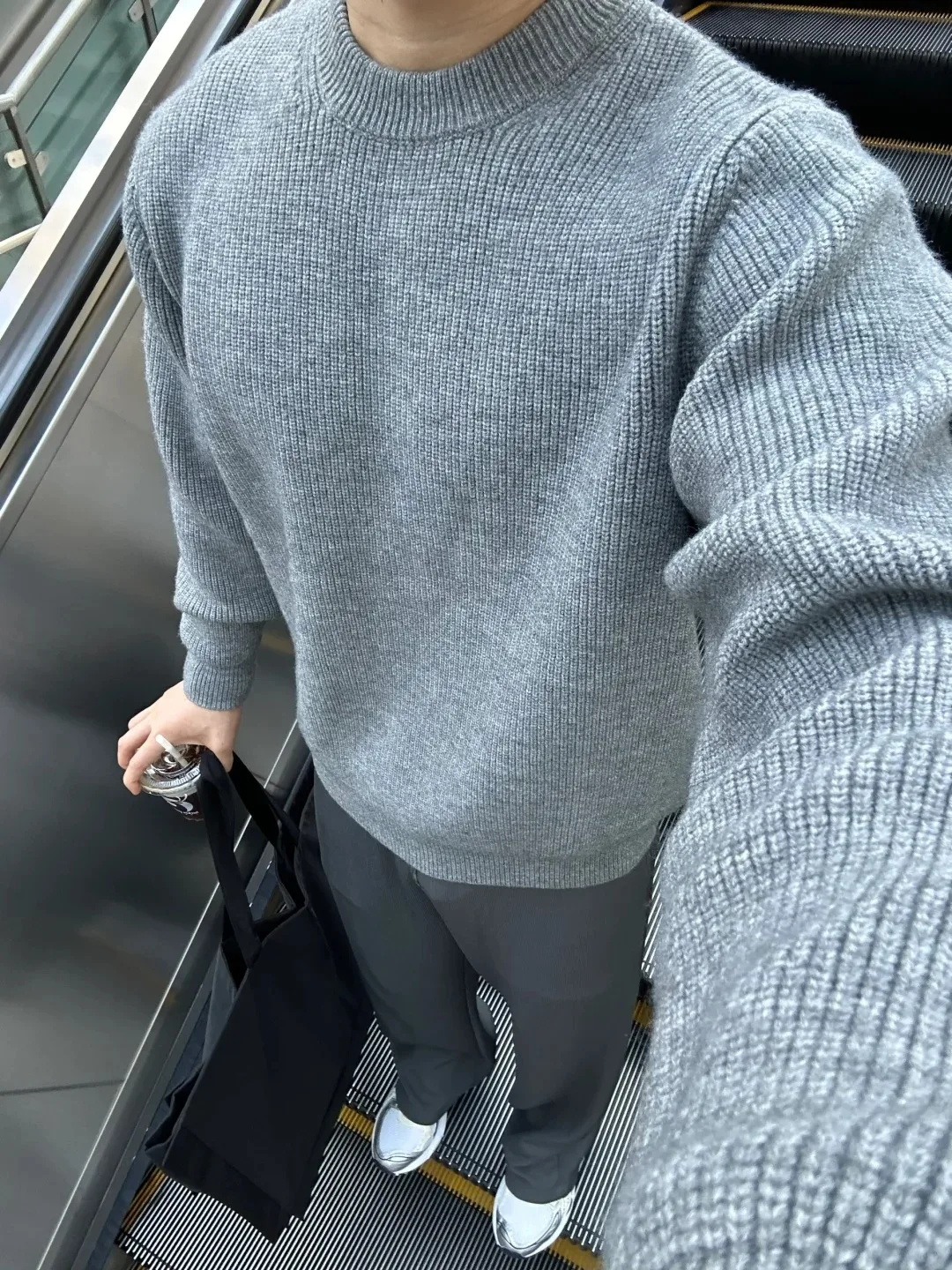 

Мужской вязаный свитер свободного кроя с круглым вырезом, базовый слой для ношения под одеждой, осенний сезон, повседневный, мягкий, удобный, из полиэфирного волокна