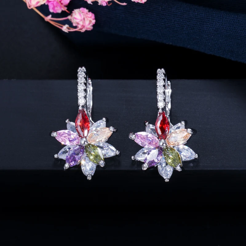 CWWZircons Easy Wear Lovely Geometric Flower Milticolor Cubic Zirconia Stud Earrings for Women Party Fashion Jewelry 2022 CZ451