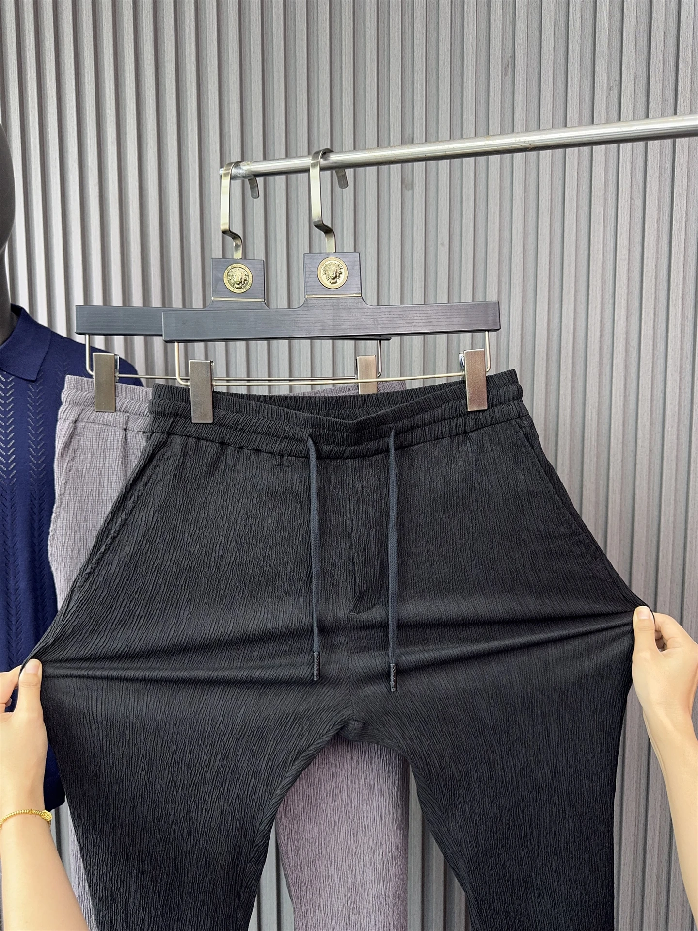 

Svip мужские брюки из ледяного шелка против морщин с рисунком тресбочки и эластичной резинкой на талии, свободный крой, повседневные летние легкие дышащие брюки с девятью точками