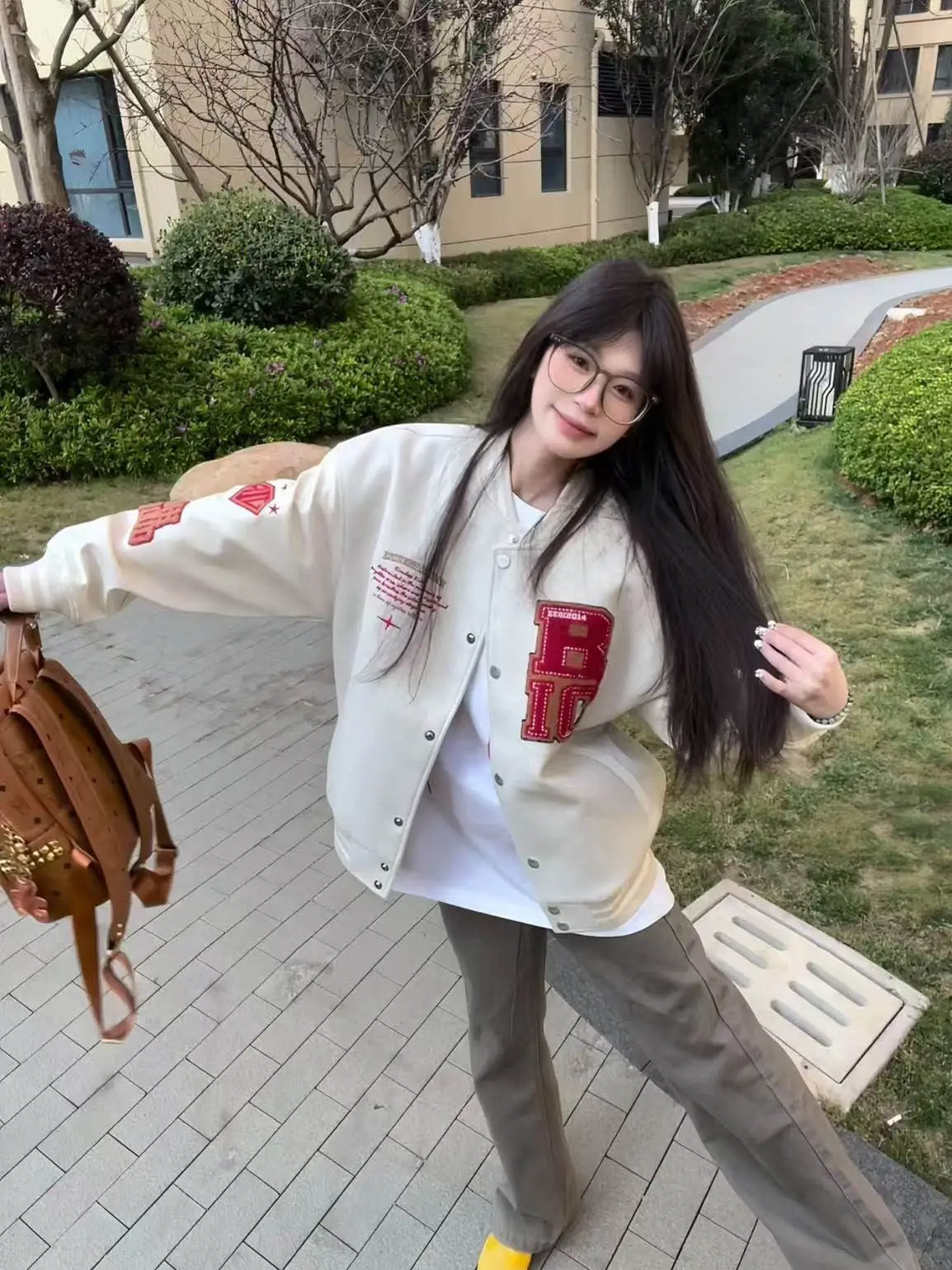 

Бейсбольные куртки для подростков и женщин: осенние, в стиле Ulzzang, с нашивками, из мягкой ткани, без бретелек, с бантом, в стиле хиппи, модные, с подкладкой, винтажные, дерзкие, элегантные, удлиненные, шикарные