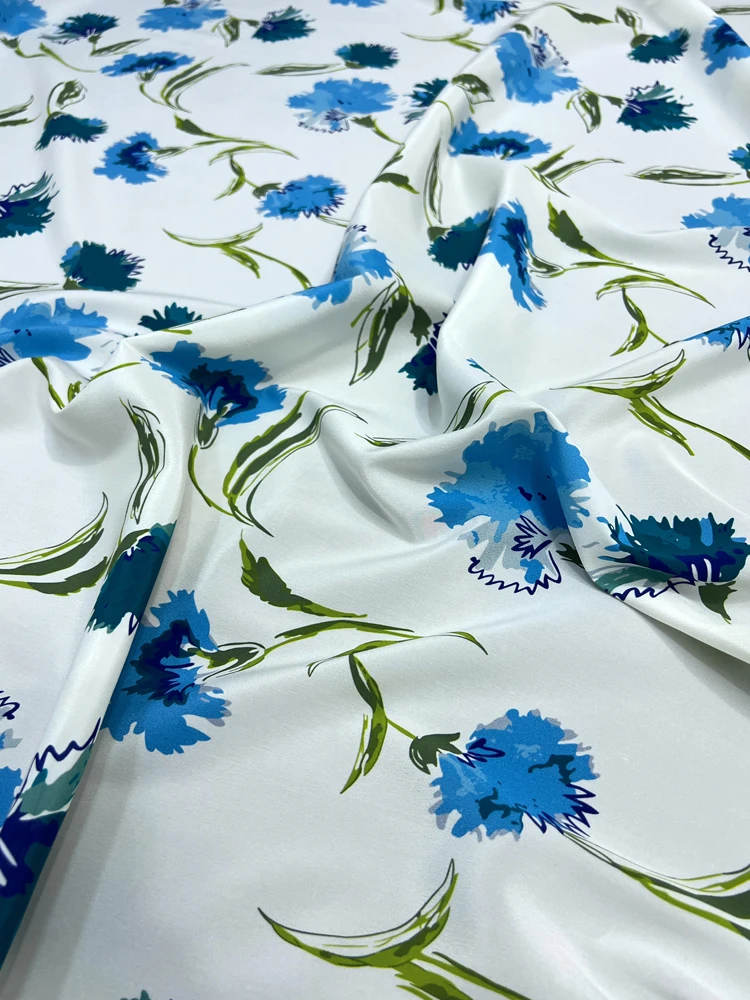 Seda floral azul estiramento dupla gaze envoltório saia e vestido tecido, 18 mamãe, 3% seda amoreira, 7% elastano