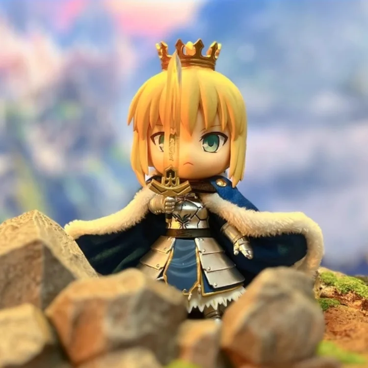 

В наличии масштаб 1/12, версия Q, рыцарь, синий/красный меховой плащ, аристократический стиль, трехмерная модель плаща пошив