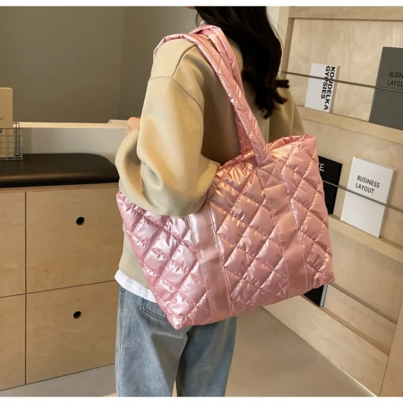 

B Large Capacity Cotton Jacket New Design Shoulder Bag Western Style Diamond Grid Handbag Lightweight Tote Shoulder Bag