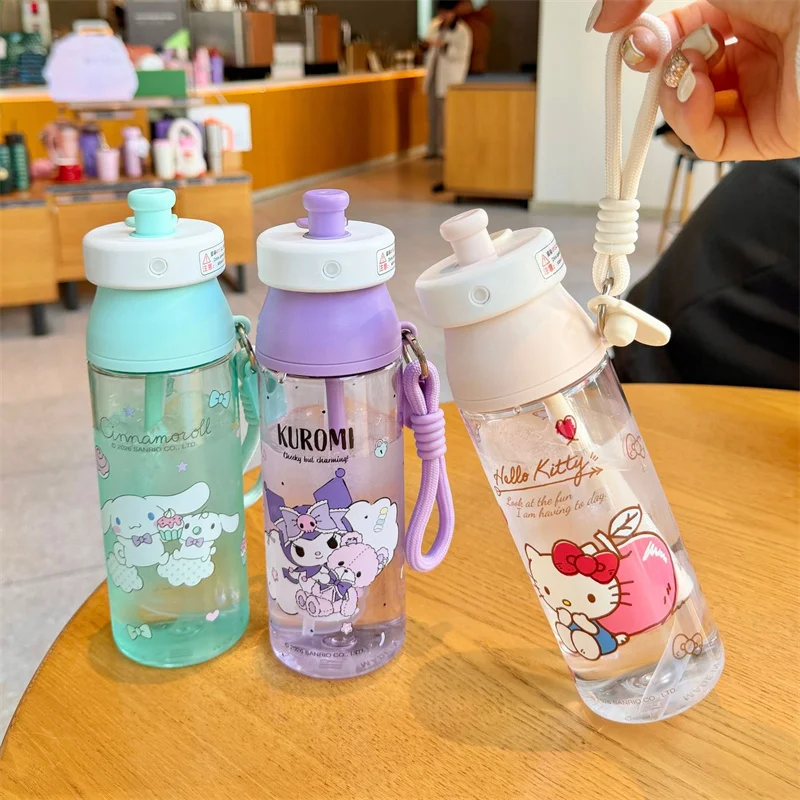 X&W 500ML Sanrio Plastic Water Bottle Kuromi HelloKitty Spray Straw Cup Summer Portable Outdoor Cold drink cup For Kids Student view 3