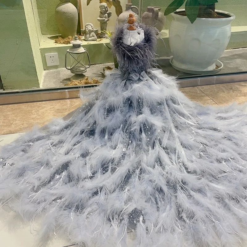 Handicraft Dog Clothes Pet Supplies Grey Swan Luxury Trailing Dress Gorgeous Feather Sequin Skirt Cat One Piece Evening Gown