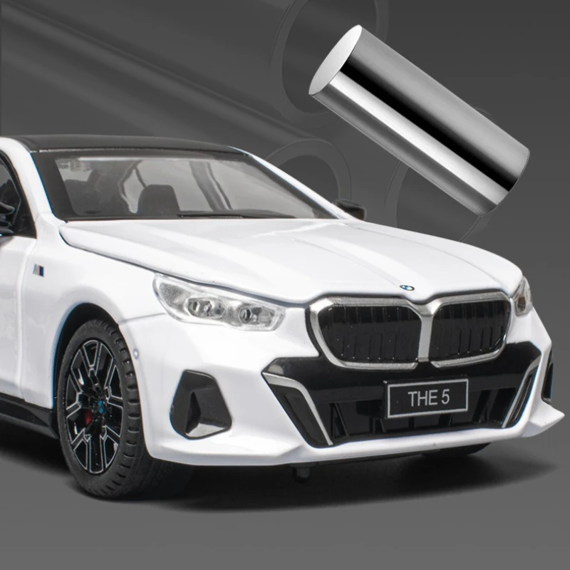 1/24 مقياس BMW 530LI 5 سبيكة سيارة نموذج التراجع لعبة مركبة الضوء والصوت نموذج سيارة لعبة أطفال هدية مصغرة Voiture