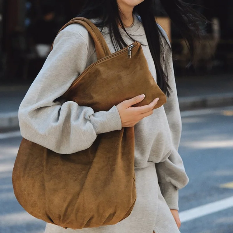 

Elegant Leather Women's Shoulder Bag High-End Luxury Brand Fashionable Classic Paris Modern Designer Daily Vintage Commuter Bag​