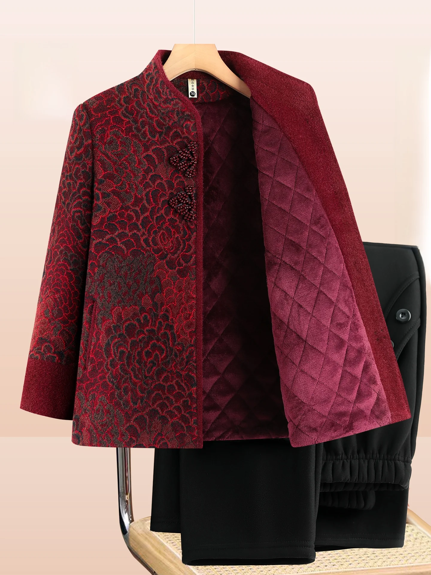 

Красное пальто из вышитого хлопка для женщин среднего возраста и мам, имитация меха норки