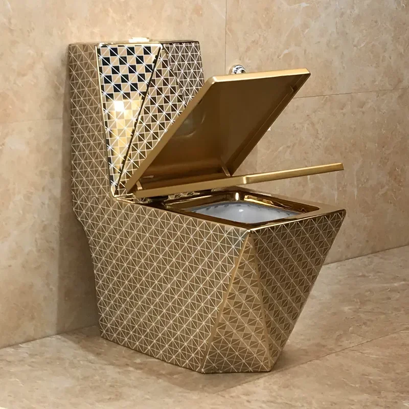 High Specification Electroplating Gold Flush Toilet Personalized Color Ceramic Bathroom Commode Modern Design Sanitary Ware