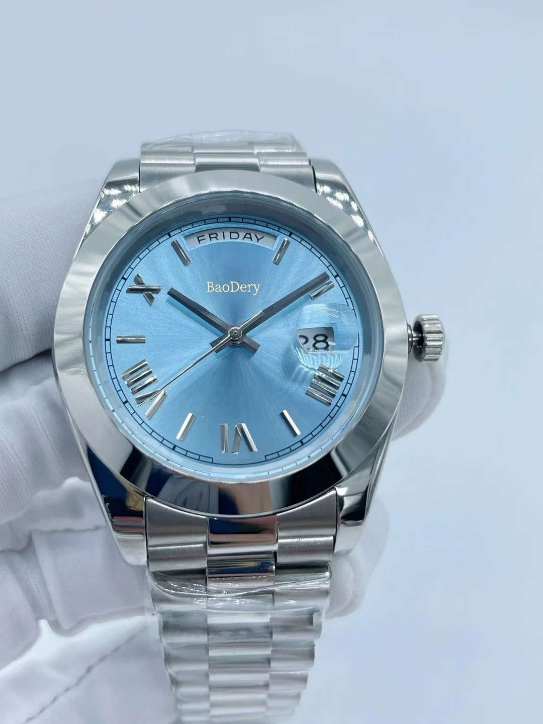 41mmSophisticated Men's Watch in Ice Blue with 41mm Dial - Highlighting 3D Roman Surface, Mechanical Movement, & 904 Stainless