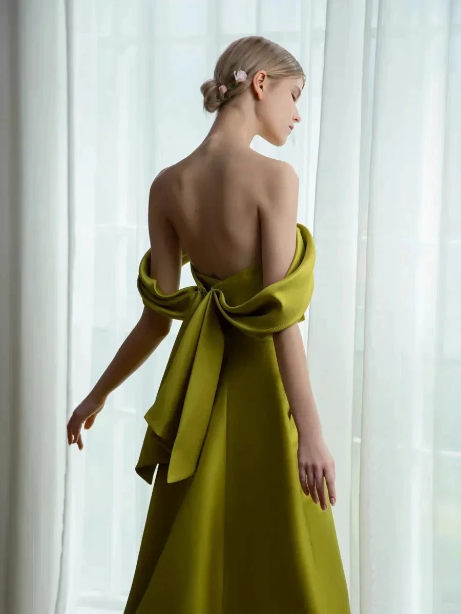 女性のための背中の開いたウエディングドレス,長いイブニングドレス,裸の肩,セクシー,ポケット