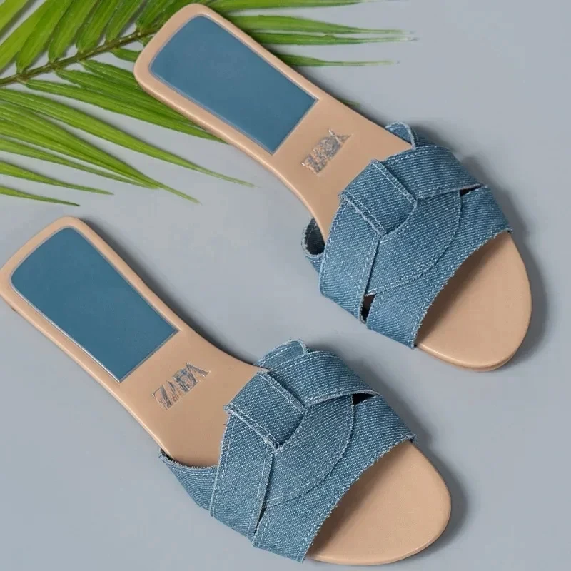 

Flip-flops Women Wear Slippers New Women's Shoes Square Head Cross Flat slippers foreign trade cross flat cool simple slippers