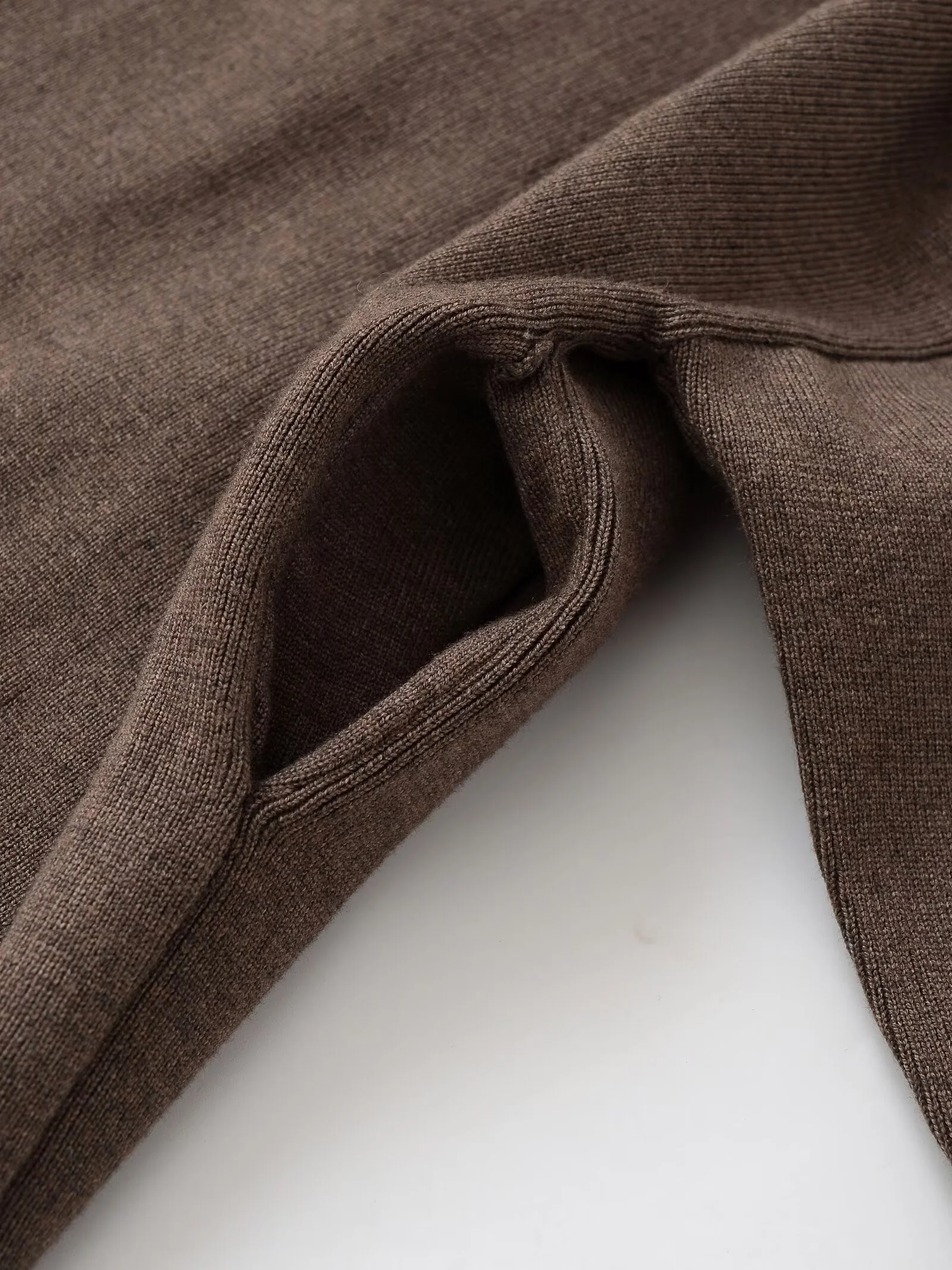 

Knitted Short Coat with Scarf2025 Winter New Women's Clothing Casual Fashion Simple Elegant Design Lazy Style