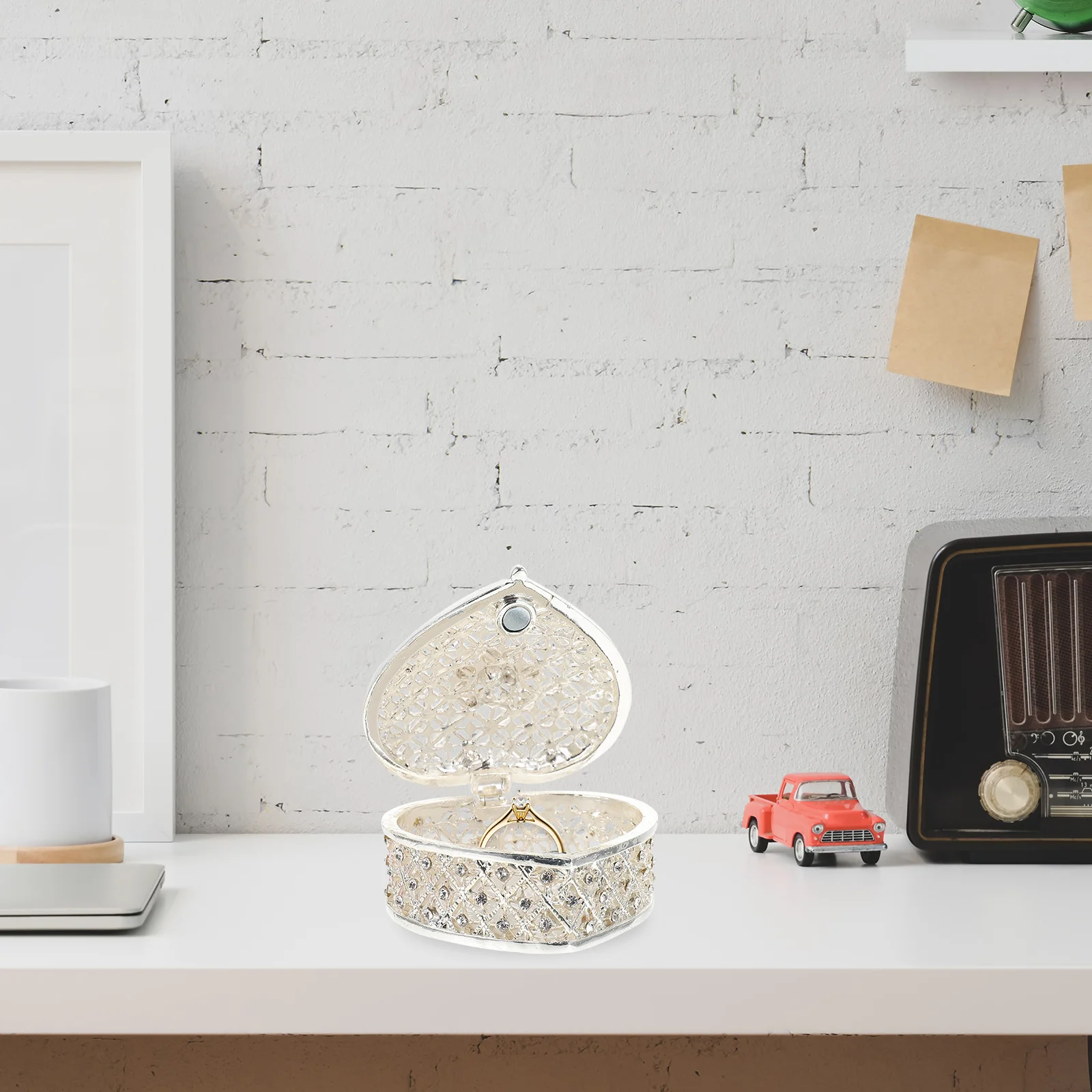 

Изысканная шкатулка для драгоценностей в форме сердца, декоративный футляр для сережек, аксессуар для хранения ожерелья, домашнее украшение для рабочего стола, безопасное и надежное