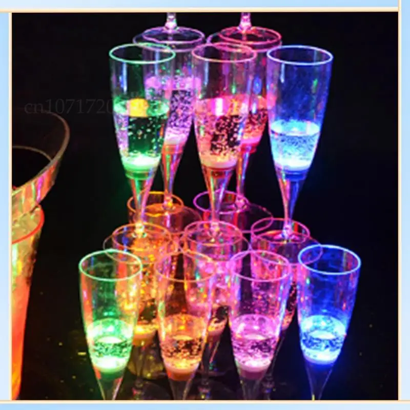 

-A60I Светящаяся чашка для бара KTV Светящийся бокал для коктейля 6 шт. Светящиеся чашки Пищевой пластиковый бокал для вина Светодиодный светильник Очки Батарея