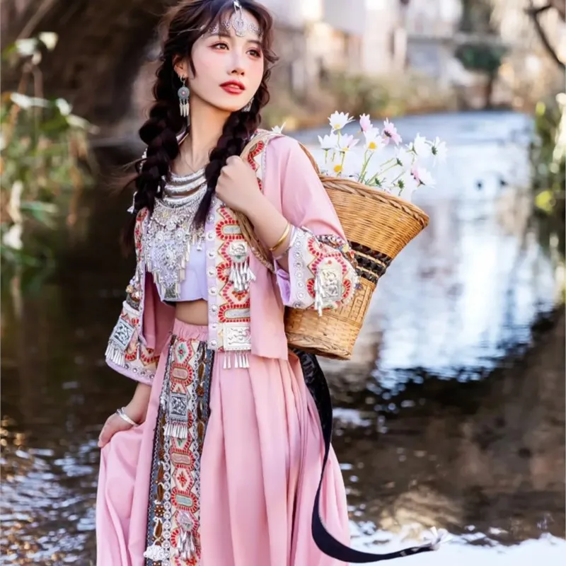 핑크 민족 의상 머리 장식 칼라 사진 스튜디오