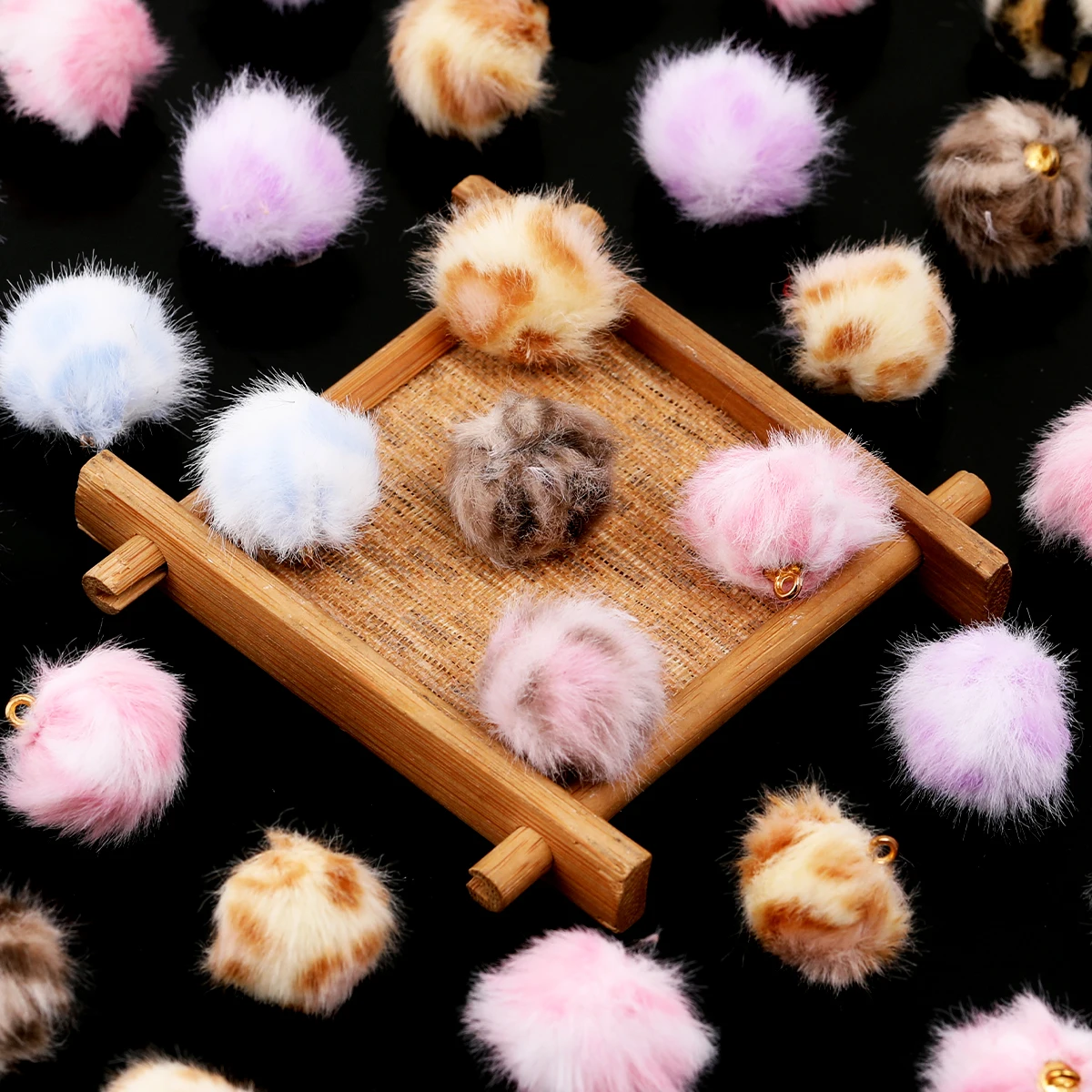 15pcs/30pcs Random Color 2cm Polyester Animal Print Faux Fur Beads for DIY Earrings Bracelets Bag Decor Jewelry Crafts