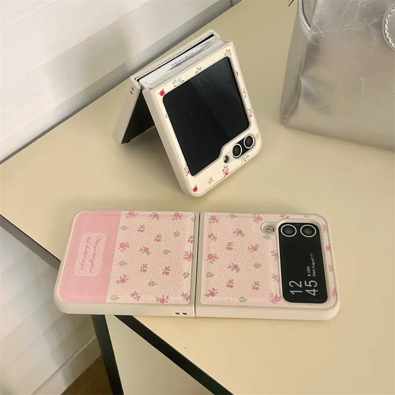 Retro Style Little Flower Phone Case for Samsung Galaxy ZFlip6 4 3 Hard Cover for Flip5 Flip3 Flip4 Solid Shell Bracket
